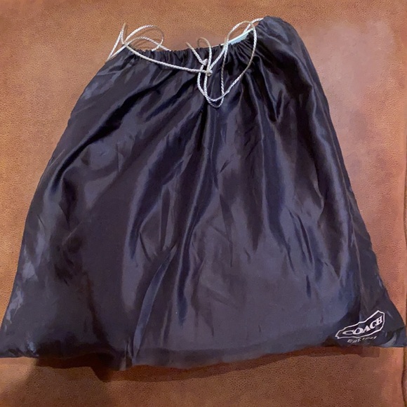 Coach - Picture 9 of 10